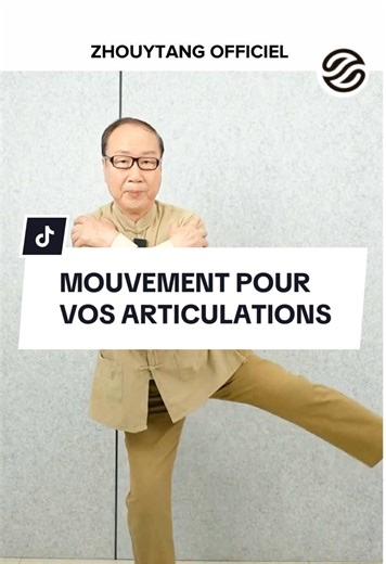 Il est essentiel de garder des jambes solides et des hanches stables. Cet exercice de squat avec levée de jambe vous aide à : Prévenir la raideur articulaire Renforcer les jambes et les genoux Améliorer l’équilibre et la stabilité Gagner en souplesse au quotidien Faites 30 séries par jour pour un corps plus agile et des articulations en bonne santé. 😌 Suivez Zhouytang pour une vie saine sans détour. #pourtoi