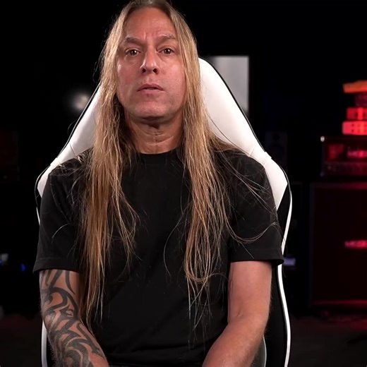 Are you an intermediate guitarist who's played for years? Frustrated by your lack of progress or embarrassed to play in front of family or friends? Are you intimidated to play with other musicians? Are you overwhelmed with too much information?. Apply now! https://link.guitarzoom.com/start-here | GuitarZoom.com | Facebook