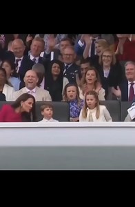 😳#katemiddleton #queen #queenelizabeth #princewilliam #thedukeandduchessofcambridge #catherinemiddleton | Royal Family Love