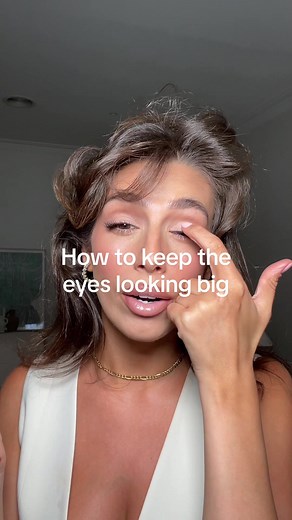 Makeup Tips for Sunken Eyes at a Wedding