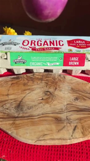 Looking for an easy and delicious recipe for breakfast or brunch? This Quiche Lorraine made with our Organic eggs is a must-try! With a buttery potato crust and a rich, cheese-filled custard with bacon, it’s a classic for a reason. Ingredients: 2 pounds of potatoes 2 tbsp butter — 1 tbsp melted (for brushing onto potatoes) and 1 tbsp cold butter (to grease your baking pan) 1 Chino Valley Ranchers egg white 3 Chino Valley Ranchers Eggs 2 tbsp milk or heavy cream 1/3 cup chopped bacon 1/3 cup chee