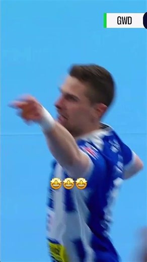 Vincent Büchner with the cheeky finish 😮‍💨 #handball #daikinhbl