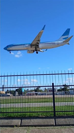 Boeing 737-887 De Aerolíneas Argentinas LV-GKT