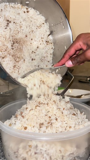 Wors stew with tomato going with rice and grilled butternut.. #foodie #cooking #home #cook #cookwithme #love #relationship #love #cookwithme #relationship #fy #fyp #foryoupage #dinner #lunch #supper #dinnerideas #dinnerwithme #mealprep #follower #followers➕ #trending #trend #viral #viraltiktok #viralvideo Drizzle drizzle soft guy era