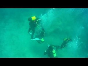 Scary fight under the water - Scuba Diving Failure