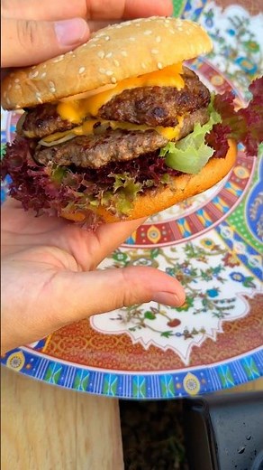 In-N-Out Burger at Home- Easy Smash Burger & Secret Sauce Recipe #cheesyburger#smashburger#foodie