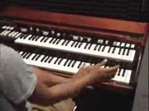 Free Organ Lessons-Add Tricks Licks Riffs and Runs-GospelMusicians.com
