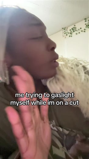 i look hungry in this..but i just had a glass of water for dinner so #relatable #fup #cut #gymtok