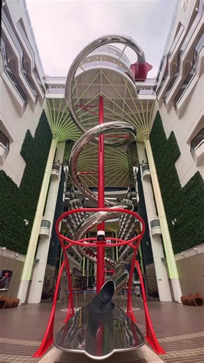 5.6K views · 72 reactions | Modo Férias: Ativado! ✔️ De pit stops a mergulhos na piscina, a BWT Alpine F1 Team está oficialmente em modo férias com a MSC Cruzeiros. ☀️ #MSCCruzeiros #Fórmula1 #AlpineF1 #MSCCruises | MSC Cruzeiros | Facebook