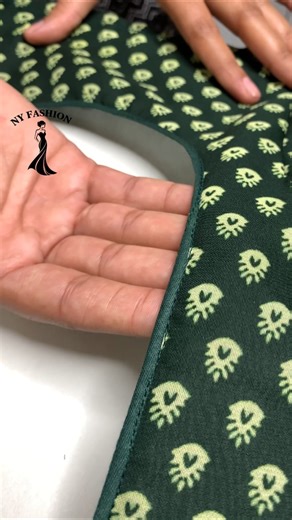 How to stitch perfect neck piping cutting | #blousedesign #blouse #stiching #blousepiping