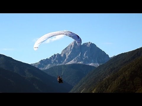 Gleitschirmfliegen lernen mit Papillon Paragliding auf der Wasserkuppe und in den Alpen!