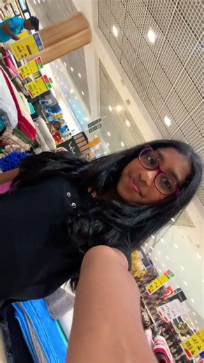 I got a new haircut!! Woo hoo!