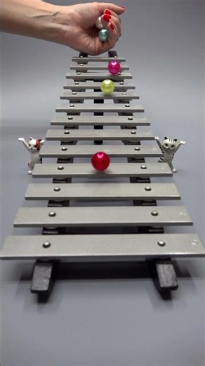 Satisfying Glockenspiel Sound #glockenspiel #dominogirl