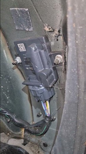 Jaguar E pace fuel control module location