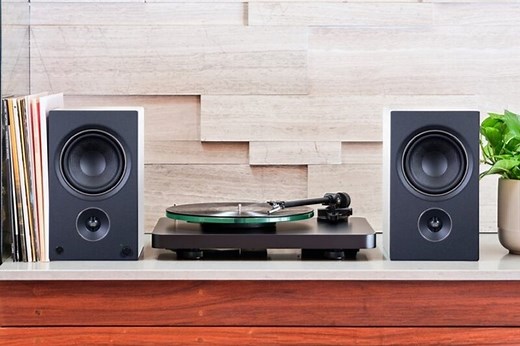 PSB Speakers Alpha AM5 Review: These Affordable Powered Bookshelf Speakers Are Impressive! - HIFI Trends