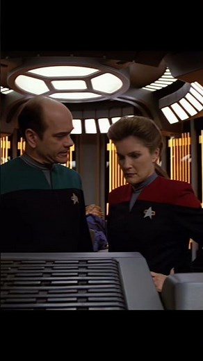 Distant Cousins - Star Trek Voyager | 🛸Sci-Fi-Files #scifi