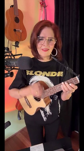 New t-shirt day #blondie #ukulele | Gabrielle Johnson Music