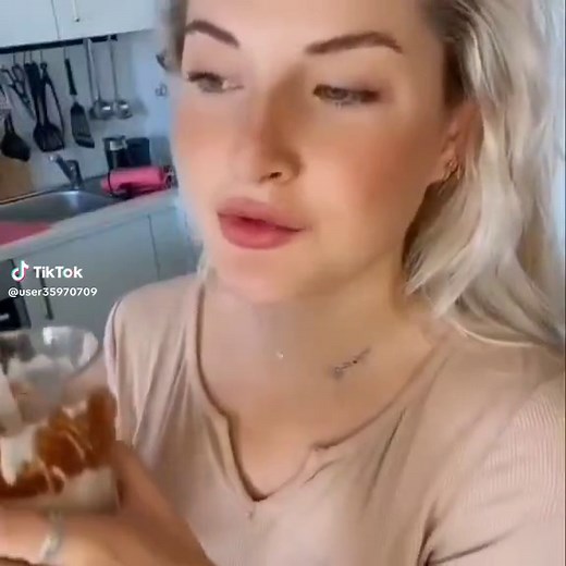 Hilarious Turtle Pooping in the Garden by Max