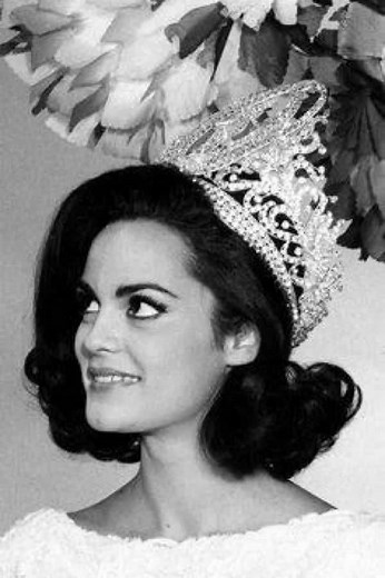 VIDEO Exactly 54 years ago today Corinna Tsopei was crowned Miss Universe 1964 Miss Universe 1964, was held on 1 August 1964 at the Miami Beach Convention Hall in Miami Beach, | Beauty Queens Pictures