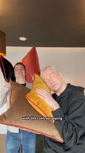 Cushions with contrast piping! #diyhome