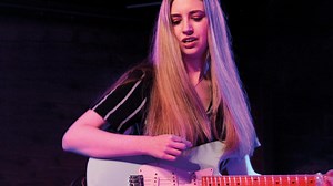 Ludic's Ayla Tesler-Mabe on classic rock epiphanies, stylistic detours and funk guitar as a “bed of sound“