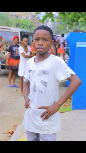 Vidéos de la 13e dimension (@obiangmeyemobia) avec son original - lilvanlesebaba