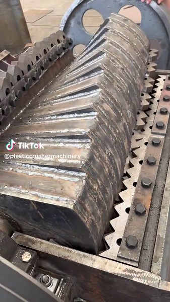 Understanding Plastic Crusher Machines