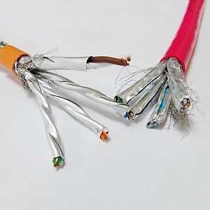 [Hot Item] SFTP/UTP Cat 6A Transmission Properties 305m Networking Cable