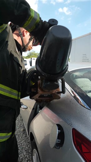 We often get a lot of questions about using the vertical crush to create a purchase point. One of the most common concerns are that we’re entering the patient compartment… So here you can see from this side view that as the tool opens, it is actually displacing the door and the tip of the tool away from the patient allowing us to safely create a large purchase point! AMKUS Rescue Systems #firefightingtraining #firetraining #firefighting #fireman #madeintheusa | Citizens First Fire Training