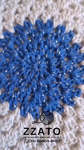 ✨ Deixe sua mesa ainda mais charmosa com esse kit de sousplats em crochê artesanal!  Feitos com todo carinho e acabamento impecável — perfeitos para dar aquele toque especial nas suas refeições. ️ 臨 Kit com 4 peças – 37 cm de diâmetro  R$ 125,80 ou 3x de R$ 45,26  Frete grátis  Encomende o seu e encante nas próximas refeições! | Flavia Carezzato | Facebook