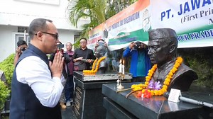On the death anniversary of India’s first Prime Minister, Pandit Jawaharlal Nehru, Manipur Congress President Shri K. Meghachandra Singh paid a heartfelt tribute to him at Congress Bhawan. The nation remembers Pandit Nehru with reverence, honouring his pivotal role in shaping the country’s future. 📍 Imphal | Indian National Congress - Manipur