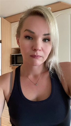 #stitch with @Nooahrj Älypuhelin ei tee meistä kenestäkään älykästä - tekoäly ei myöskään tee susta ammattisijoittajaa. Ei vaikka maksaisit siitä lystistä tonnin. Toivottavasti tää hullunmylly loppuis ennen kuin jo valmiiksi taloudellisessa ahdingossa olevia ihmisiä huijataan lisää. #suomitt #ttsuomi #tiktoksuomi