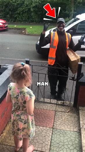 This Girl Learned Sign Language Just to Surprise a Deaf Delivery Man!