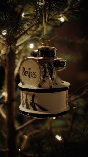 I’d like to be under the 🎄 | The Beatles