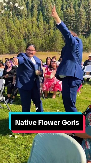 One of my top highlights of the day! Those leles tho! 🤣😅🤩 I love native weddings #flowergirl #flowergirls #nativewedding #indigenouswedding