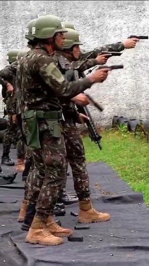 Excelência no Tiro - Escola de Sargentos das Armas
