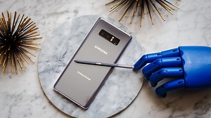 Shiny Galaxy Note 8 gets dual cameras, but plays it safe