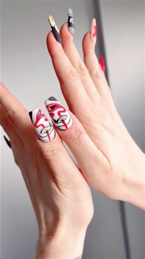 Amazing Halloween nail art at home - Pennywise IT #nailart #nails #naildesign #halloween #gelnails