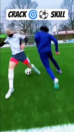 crack 🌪️🌀 skill tutorial.⚽💯🔥..#football skills #soccer skills