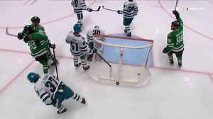 Scratch and claw 👊 | Dallas Stars