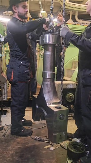 The connecting rod of Honda Dio😉 #overhauling #marineengineer #marinediesel | Marine engine lab