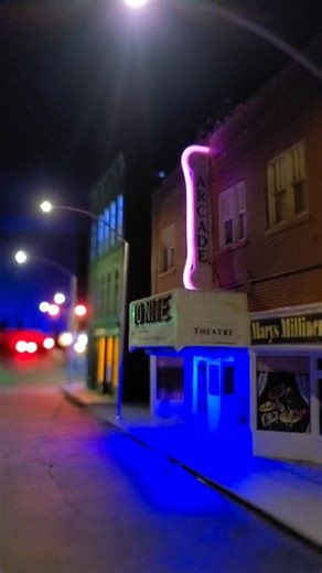 Lit Up Arcade & Theatre Sign #modelrailroad #modeltrains #arcade #theatre #hoscale