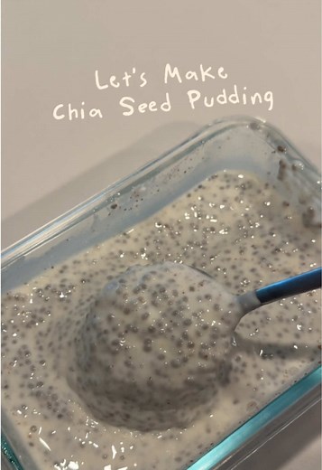 Let’s make chia seed pudding! 🥣 Trying to get more fiber in my diet these days. Hope this helps 😩 Ingredients: - 2 tbsp chia seeds - 1/2 cup milk - 1/2 cup Greek yogurt - 1/4 tsp cinnamon - 2 tsp maple syrup #chia #chiaseeds #chiaseedpudding #fiber #breakfastideas