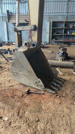 $20 DIY Excavator Bucket Repair vs $6000 Replacement