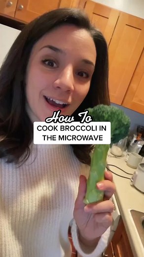 Quick & Easy: How to Cook Broccoli in the Microwave