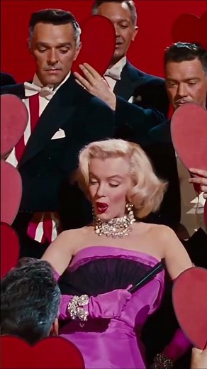 Marilyn Monroe’s Pink Dress Became Hollywood History 💖