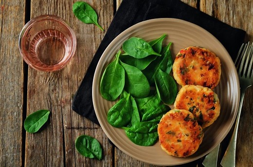 Low Calorie Salmon Patties - Lose Weight By Eating