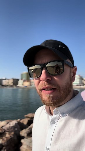 Terveiset etelästä 🌞#suomiiskelmä #iskelmämusiikki #iskelmä #suomipop #uusimusiikki #Fuengirola #malaga @Jukka Backlund