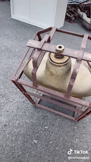 オリエント工業の倉庫で見つかった未知の拷問器具とは？