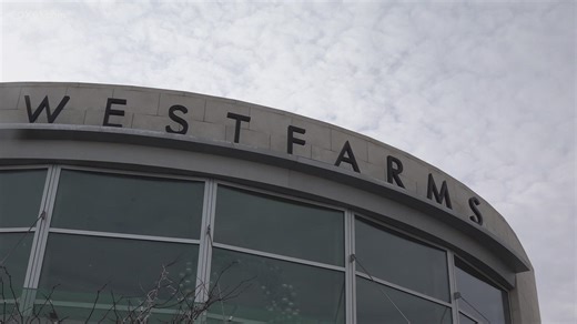 Shoppers flood Westfarms Mall on Super Saturday with only 5 days until Christmas